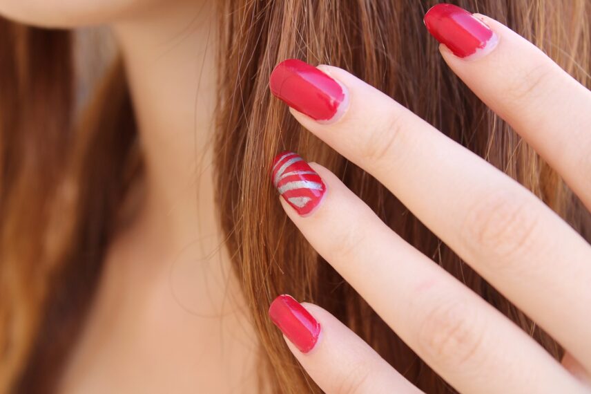 Multicolor nails